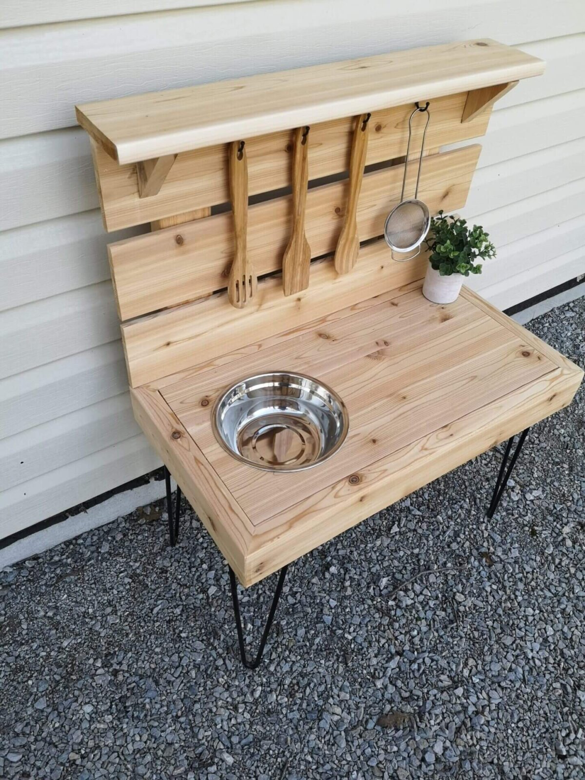 Mini Mud Kitchen